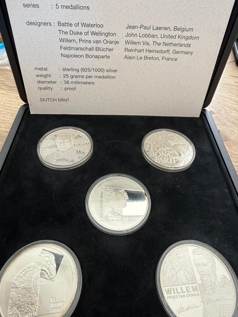 Set zilver slag bij Waterloo 1815-1990, Ophalen of Verzenden, Koningin Beatrix, Zilver
