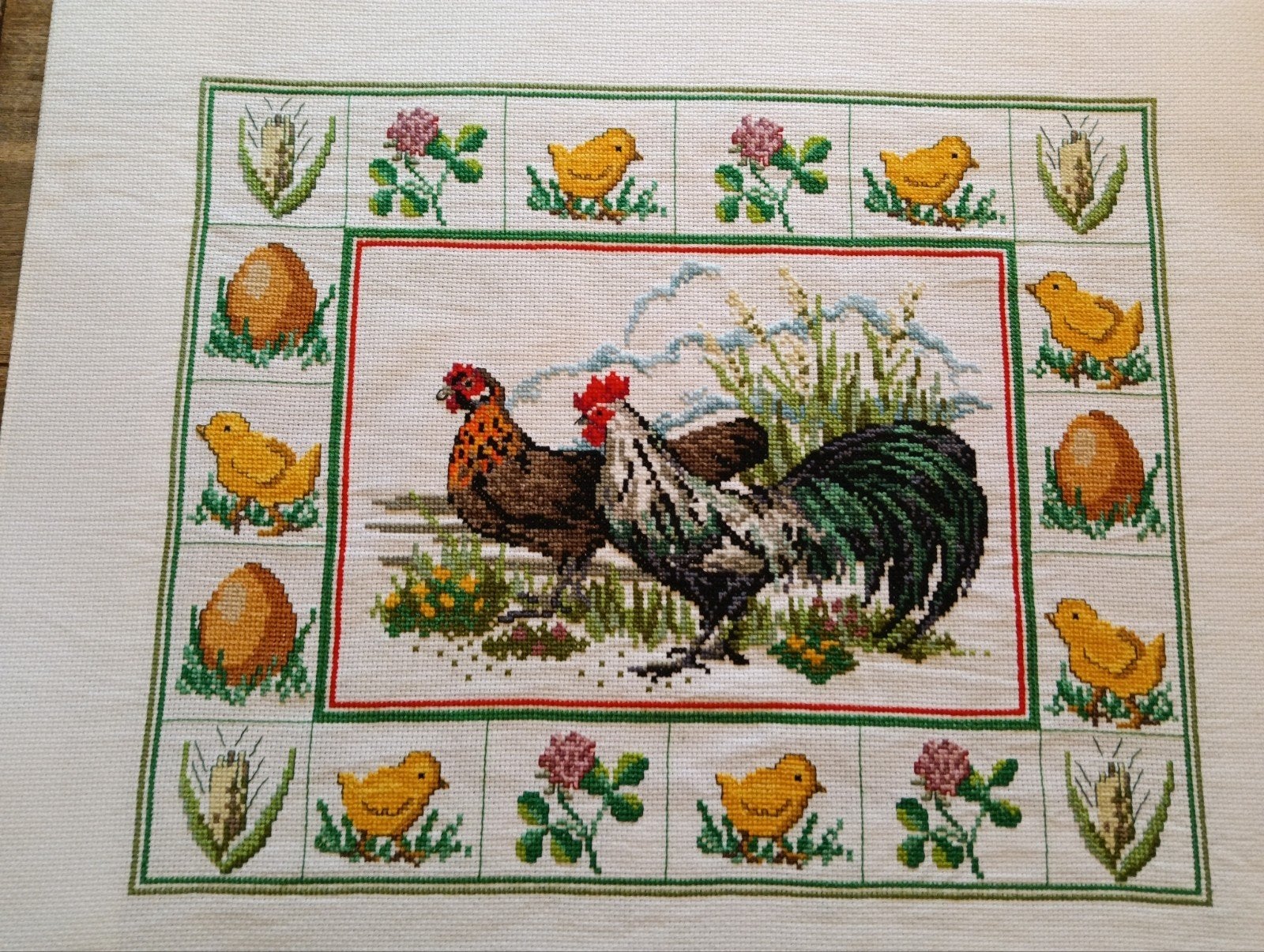 3 Geborduurde Boerderijtaferelen: Geit, Kip, Koe, Ophalen of Verzenden, Zo goed als nieuw, Handborduren, Overige typen