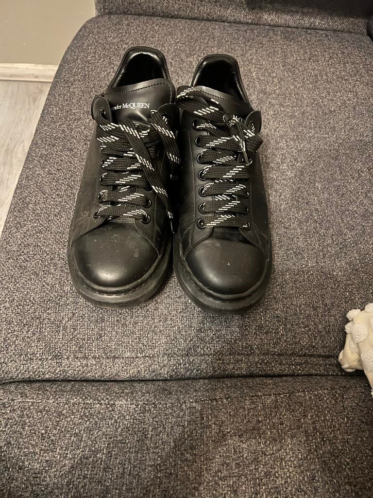 Nette Alexander McQueen sneakers, maat 41, Kleding | Dames, Ophalen, Zo goed als nieuw, Zwart, Sneakers of Gympen