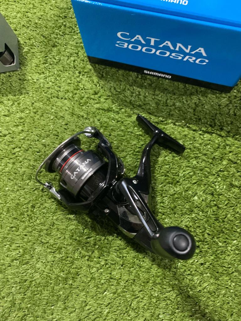 Nieuwe Shimano Catana 3000 SRC molen, 3 lagers & alu spoel, Watersport en Boten, Ophalen of Verzenden, Nieuw, Molen