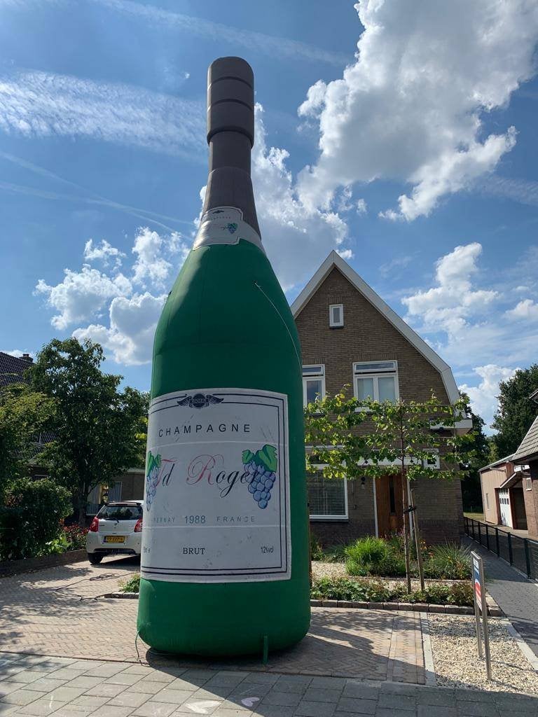 opblaasbare champagnefles - feestelijke decoratie 8 m hoog!, Ophalen, Zo goed als nieuw, Overige