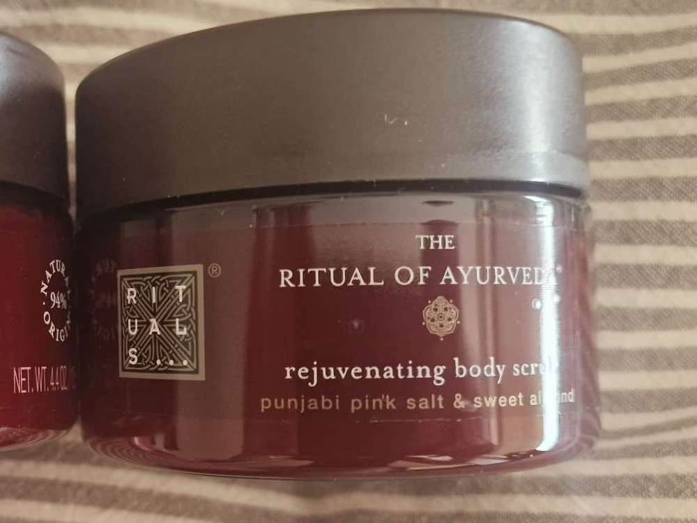 Rituals The Ritual of Ayurveda Rejuvenating Body Scrub 125g, Ophalen of Verzenden, Nieuw, Bad & Douche