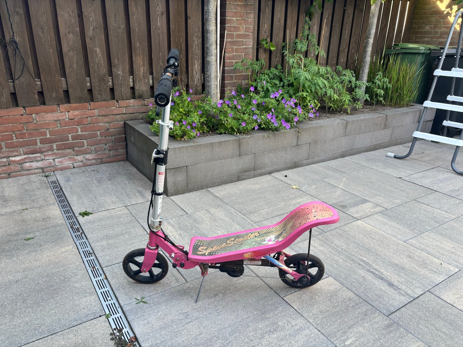 Roze Space Scooter in goede staat, Fietsen en Brommers, Ophalen of Verzenden, Gebruikt, Gewone step