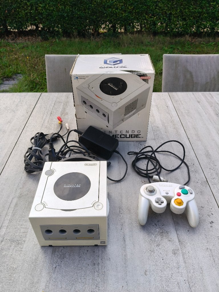 NGC Nintendo GameCube console pearl white version, Spelcomputers en Games, Ophalen of Verzenden, Gebruikt, Wit, Met 1 controller