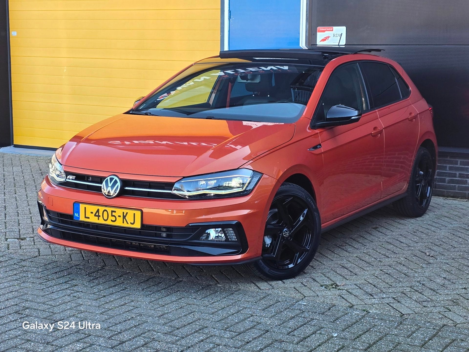 Volkswagen Polo 1.0 TSI R Line / NAP / Aut / Acc / Navi / Op, Dealer onderhouden, Gebruikt, Euro 6, 1096 kg