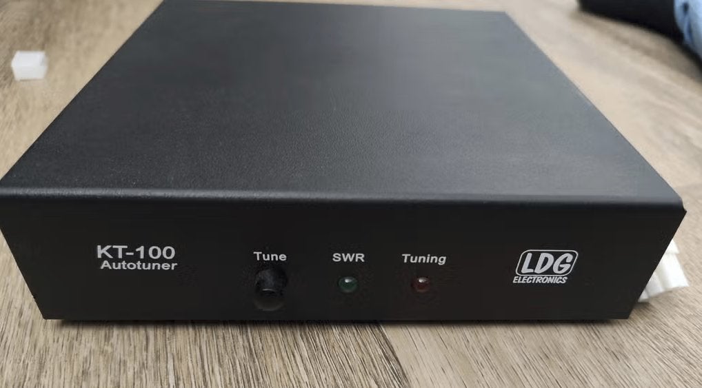 LDG KT-100 automatische tuner, Telecommunicatie, Verzenden, Zo goed als nieuw, Zender en Ontvanger