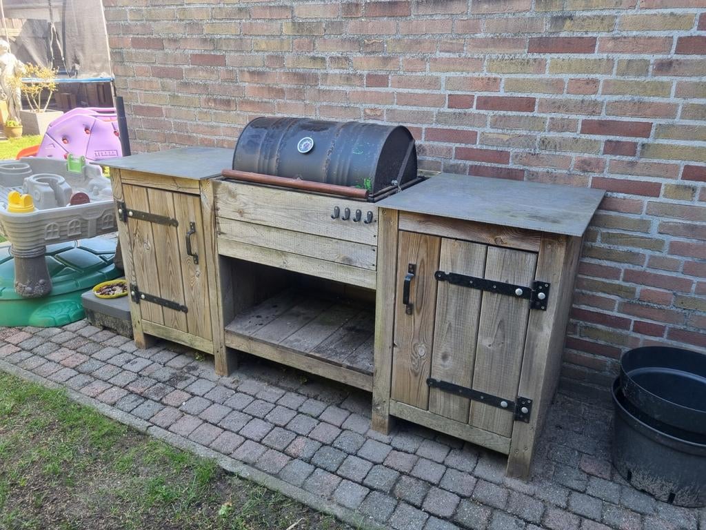 Buitenkeuken met barbecue van tuinhout, Tuin en Terras, Buitenkeukens, Ophalen, Gebruikt, Houtskool, Zelfgemaakt