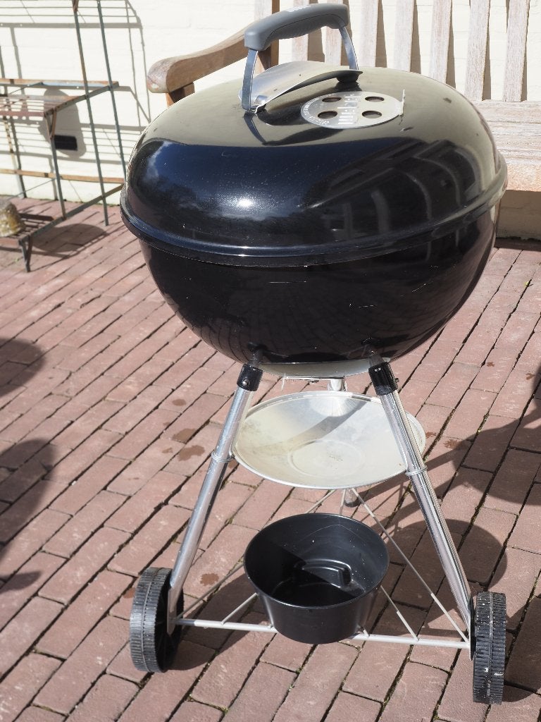 Weber Bar-B-Kettle 47 cm BBQ met hoes, Tuin en Terras, Houtskoolbarbecues, Ophalen of Verzenden, Gebruikt, Weber, Met accessoires