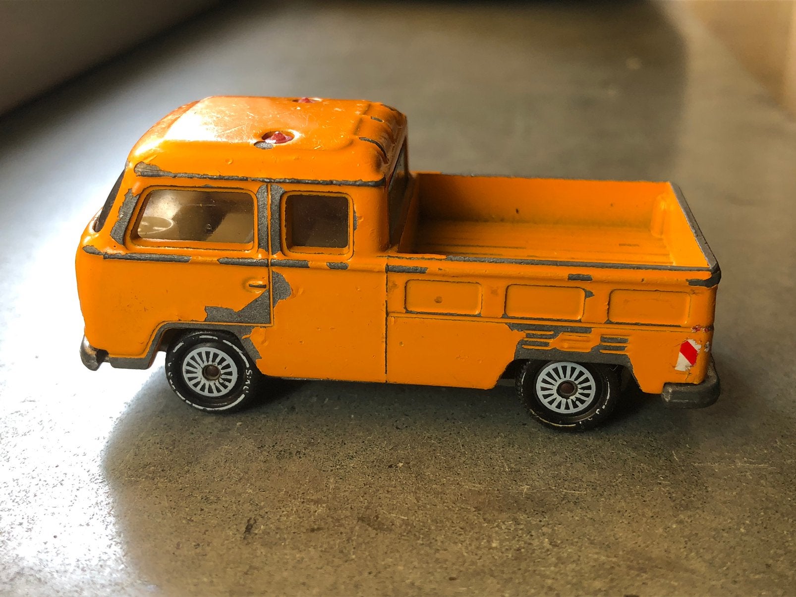 Siku VW Bus T2 - werkbus (pickup) dubbele cabine en laadbak, Ophalen of Verzenden, Gebruikt, Auto