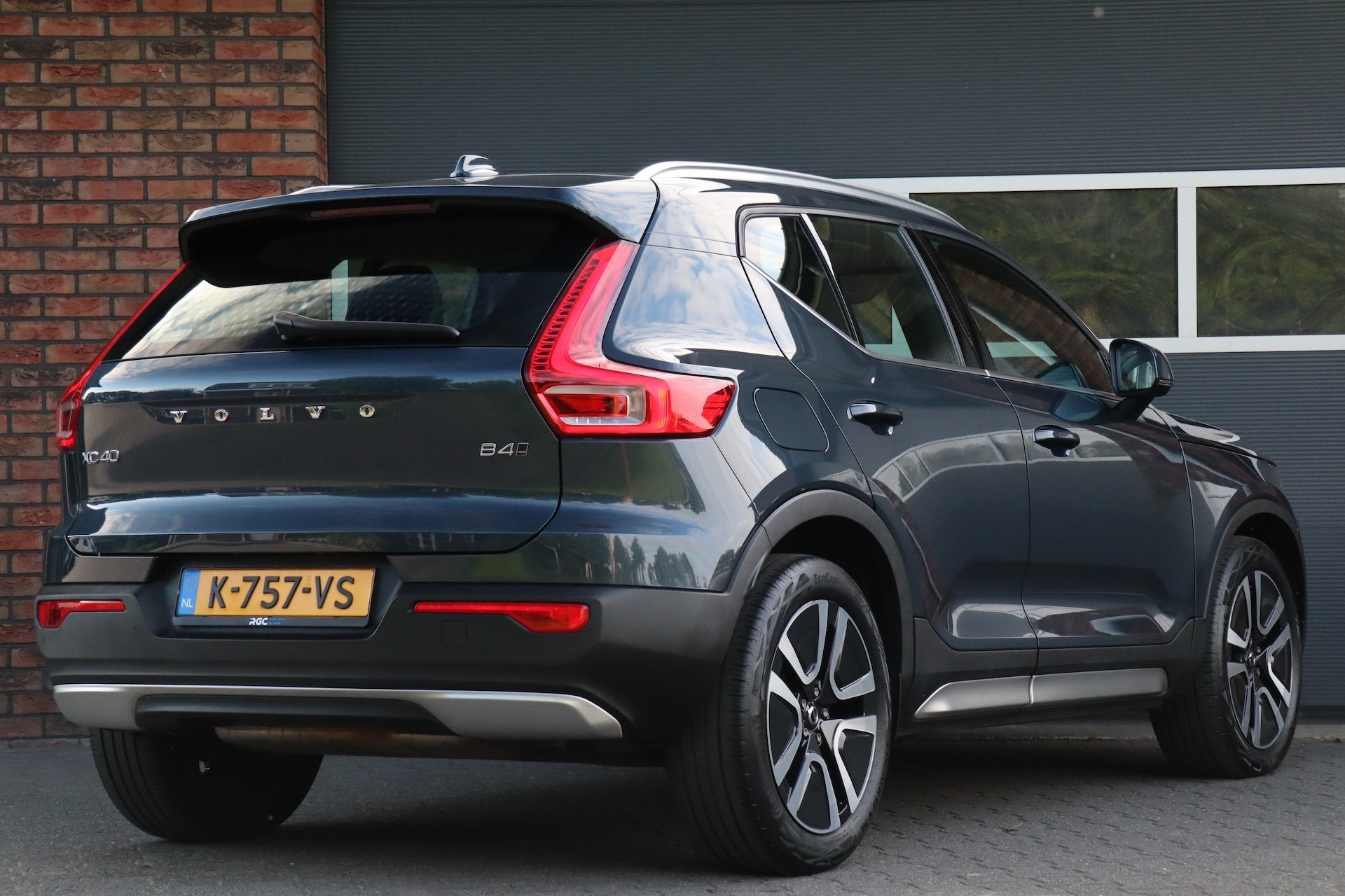 Volvo XC40 2.0 B4 AWD Inscription, Pano, Trekhaak (bj 2021), Auto's, Automaat, 15 km/l, Gebruikt, 4 cilinders