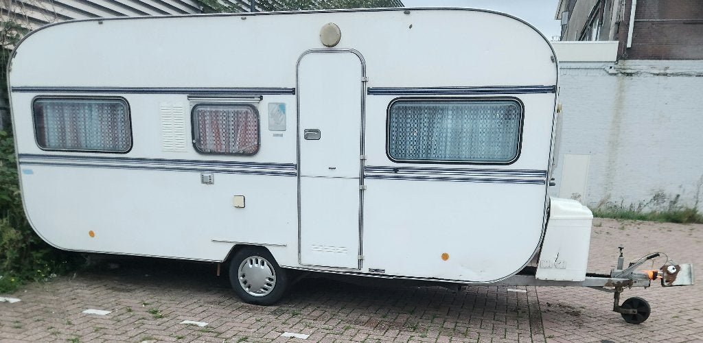 Knaus Passat Premium 4 persoons retro caravan, Standaardzit, Particulier, Schokbreker, 4 tot 5 meter