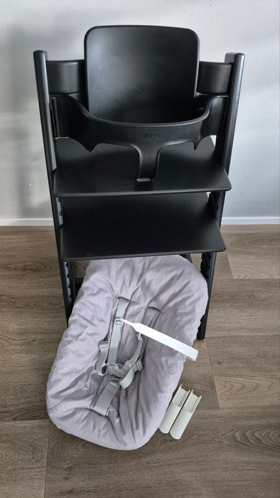 Zwarte Stokke Tripp Trapp set, Ophalen, Zo goed als nieuw, Meegroeistoel, Aanschuifbaar