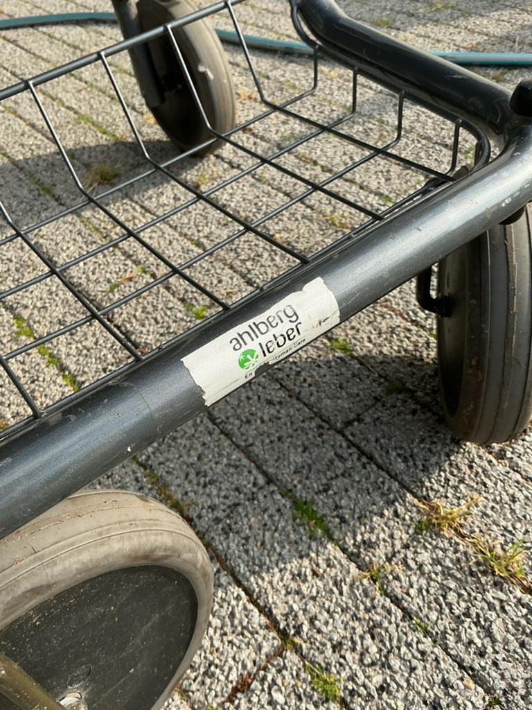 Rollator met omgekeerde handvatten, in goede staat., Diversen, Ophalen, Gebruikt