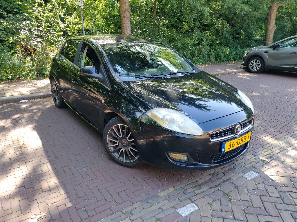 Fiat Bravo 1.4 16V T-jet 120pk 5DR 2008 Zwart, Auto's, Fiat, Voorwielaandrijving, Zwart, 4 cilinders, Zwart