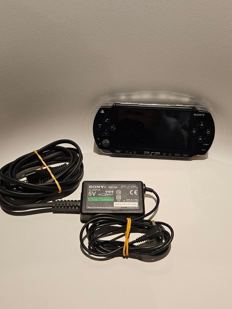 Sony PlayStation Portable PSP 1004, Spelcomputers en Games, Ophalen of Verzenden, PSP