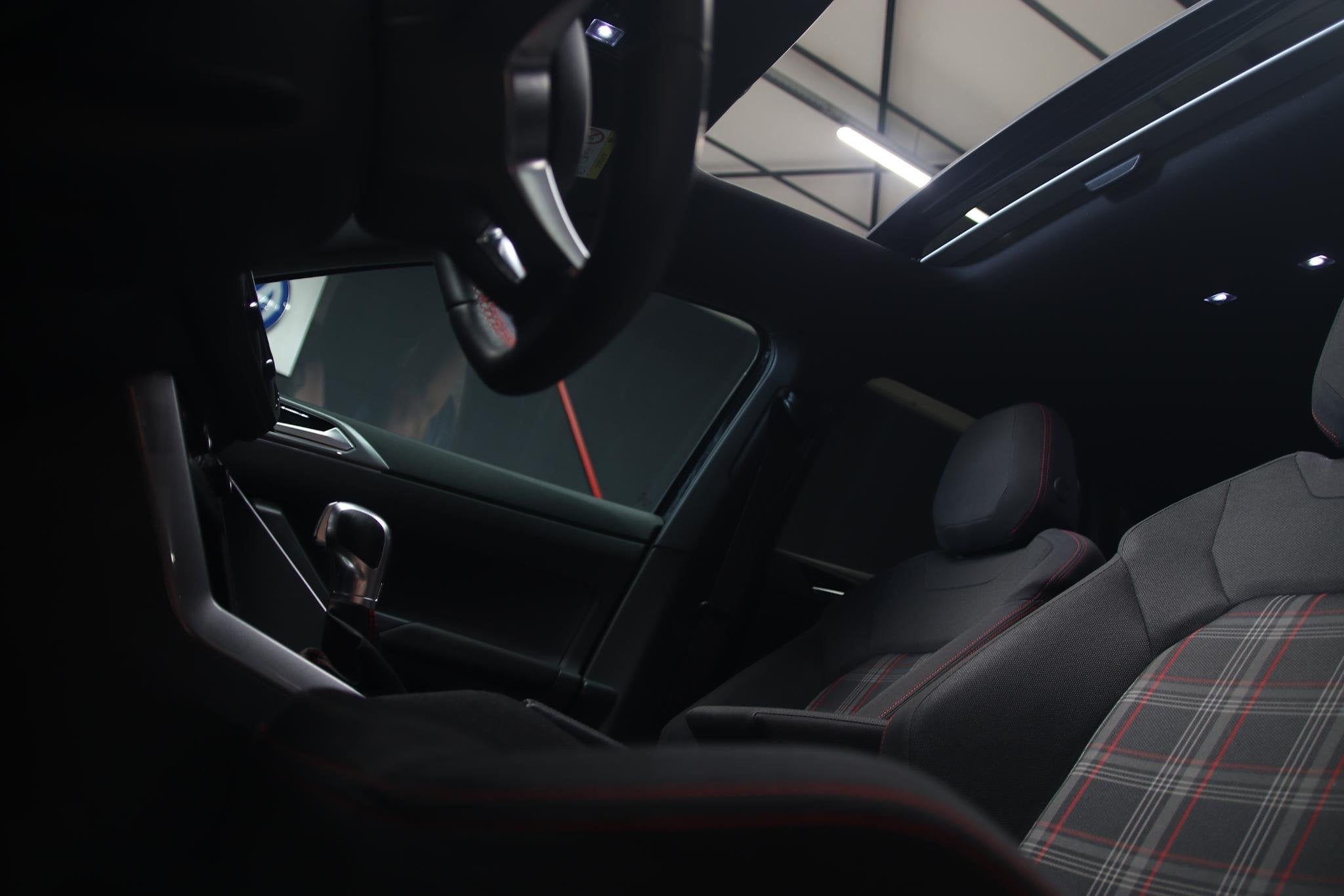 Volkswagen Polo 2.0 TSI GTI PANO-BEATS-VIRTUAL-CAMERA-BLIS, Auto's, Stof, Gebruikt, 4 cilinders, 1984 cc