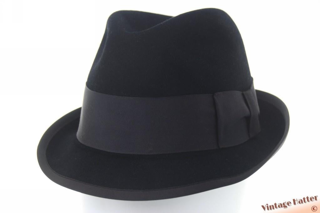 Vintage Gleufhoed Dobesch President zwart vilt 57, Dobesch Wien - President, Hoed, Ophalen of Verzenden, 57 cm (M, 7⅛ inch) of minder