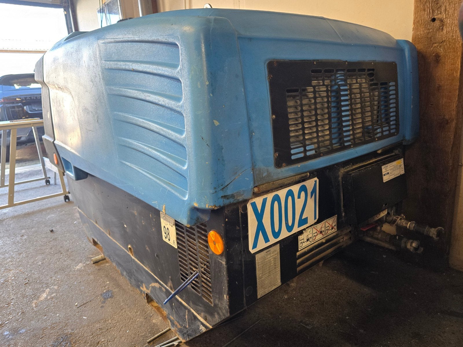 Doosan Yanmar Compressor - 2016 4 cilinder 8.6 bar, Gebruikt, Ophalen of Verzenden, Mobiel, 6 tot 10 bar