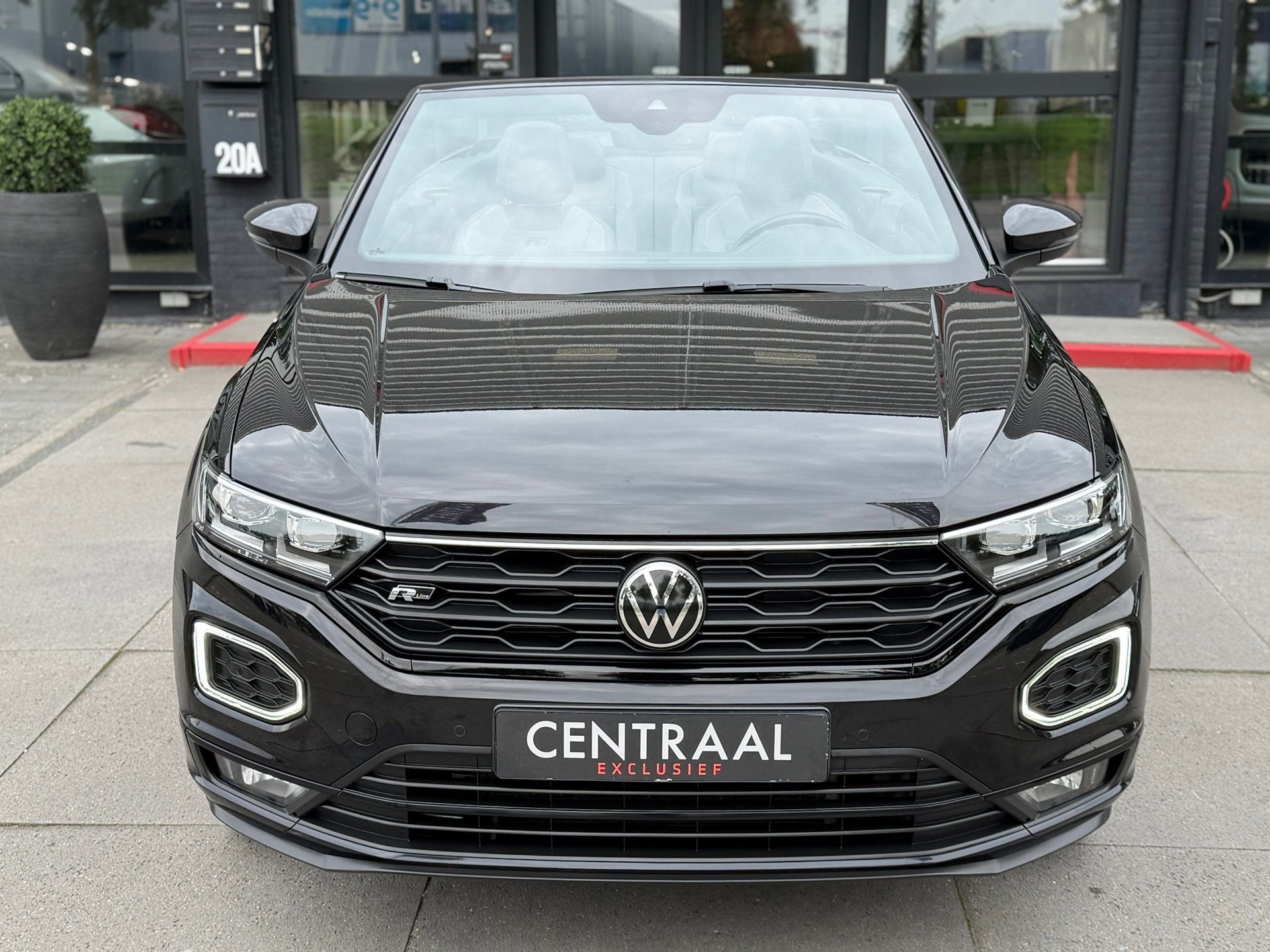 Volkswagen T-Roc Cabrio 1.5 TSI R-Line ACC|Carplay|Camera|Vi, 15 km/l, Euro 6, 4 cilinders, Leder en Stof