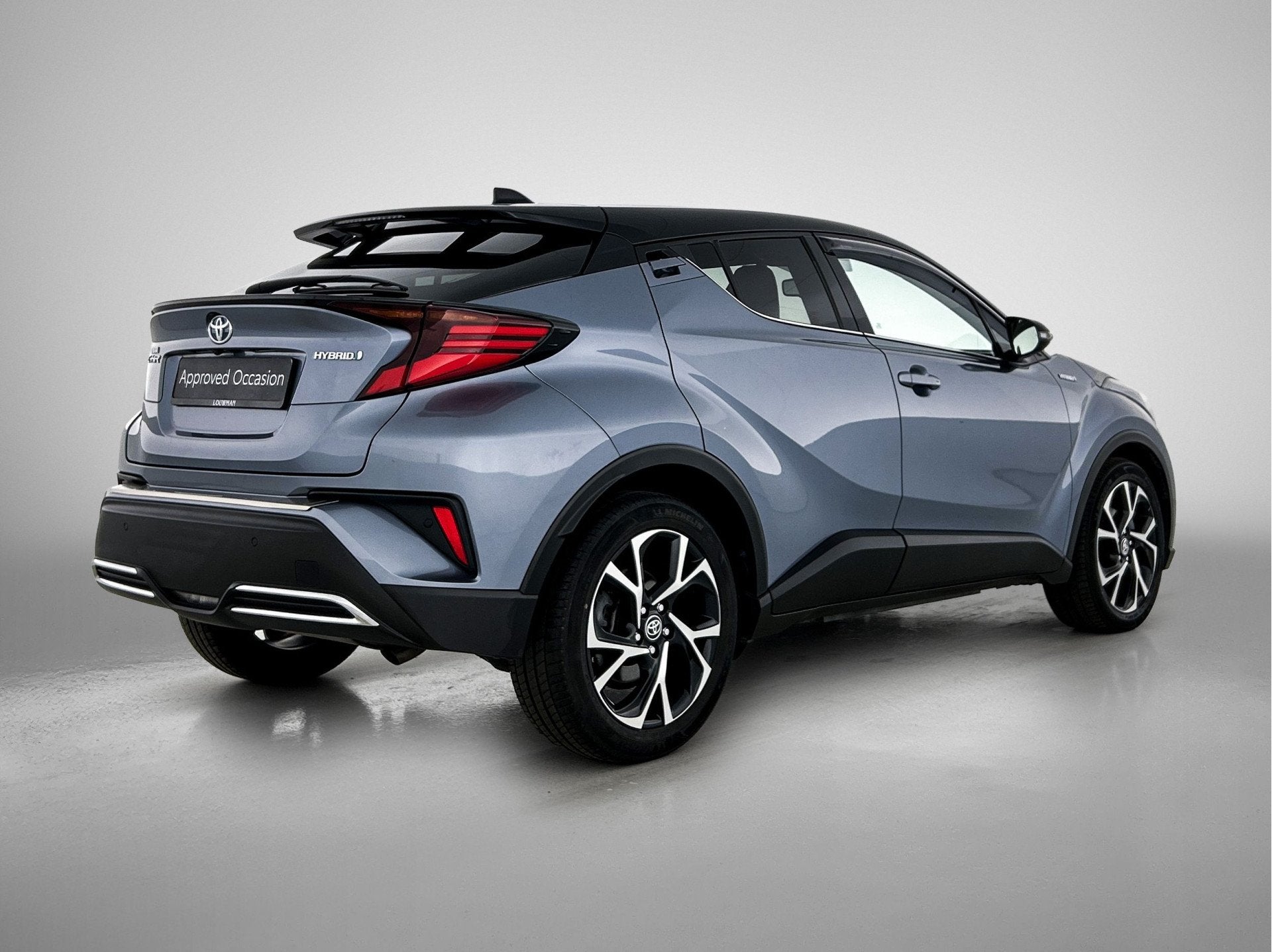 Toyota C-HR 2.0 Hybrid Style Bi-Tone | Dodehoek detectie | P, Auto's, Stof, 4 cilinders, Automatische klimaatregeling, Bedrijf
