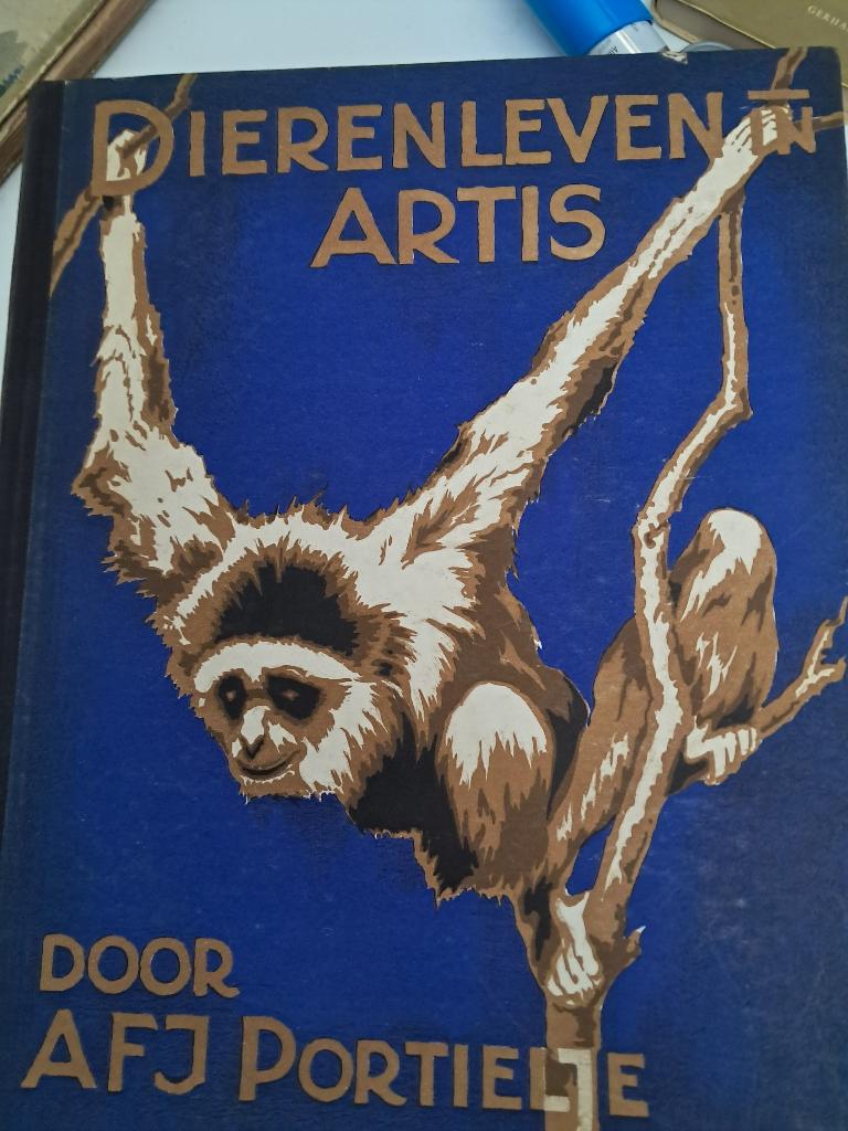 Dierenleven in Artis door AFJ Portielje, Ophalen, Gelezen, Afj Protierlje