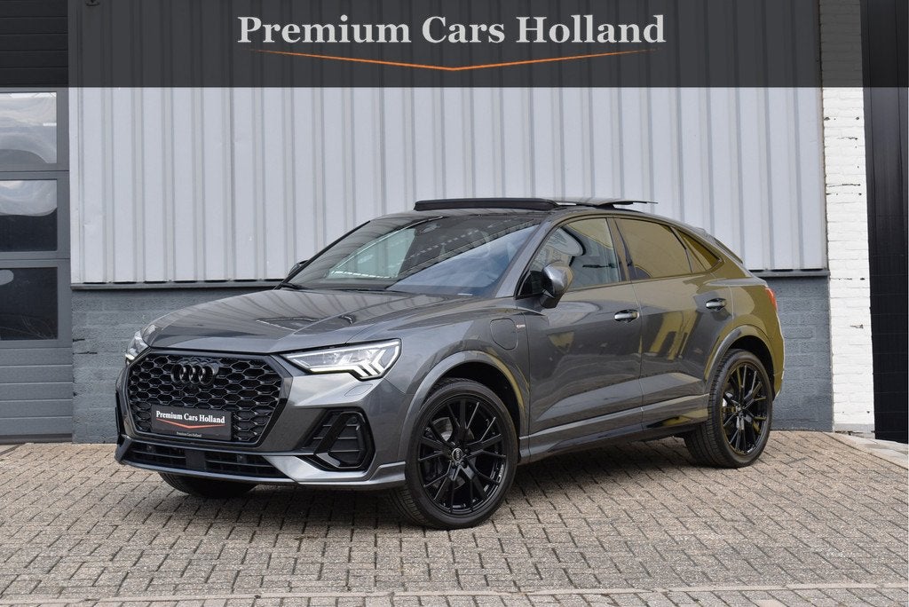 Audi Q3 Sportback 45 TFSI e S-Line 245 Pk Pano Vol Leder 360, Gebruikt, Hybride Elektrisch/Benzine, SUV of Terreinwagen, 750 kg