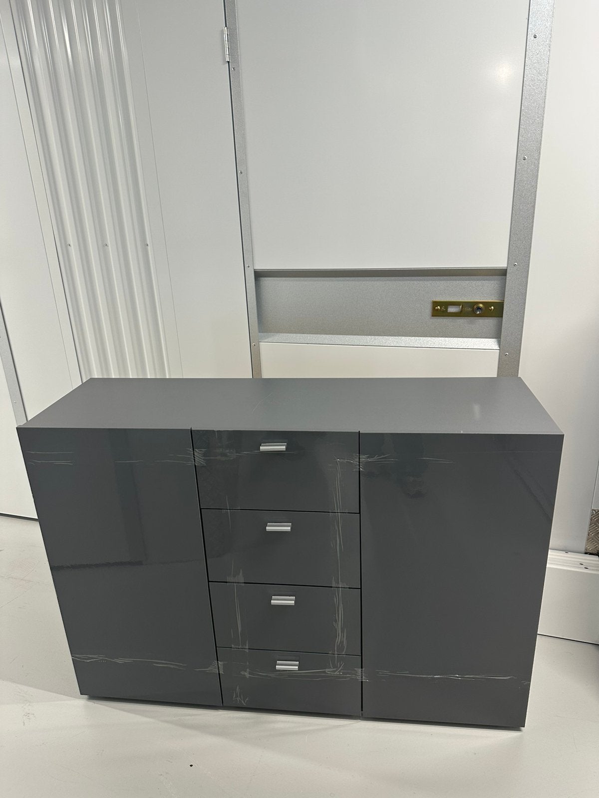 Grijs dressoir, Ophalen, Zo goed als nieuw, 25 tot 50 cm, 100 tot 150 cm