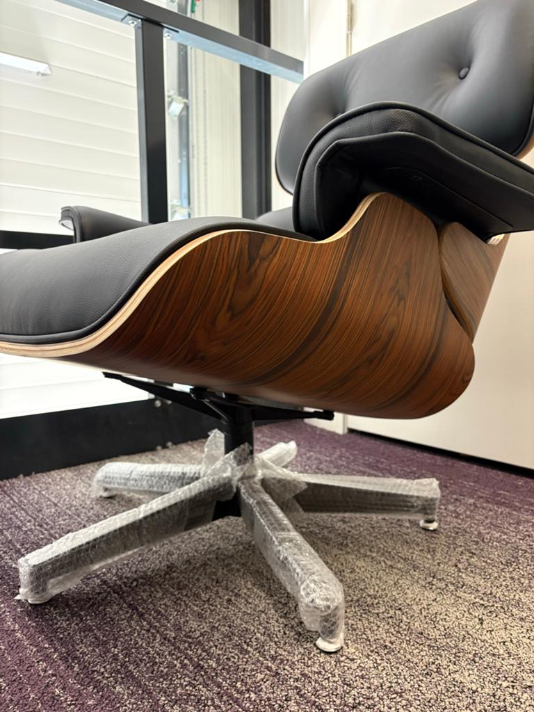 Replica Eames Lounge Chair XL met ottoman - Zo goed als nieu, Huis en Inrichting, Fauteuils, Ophalen, Zo goed als nieuw, Leer