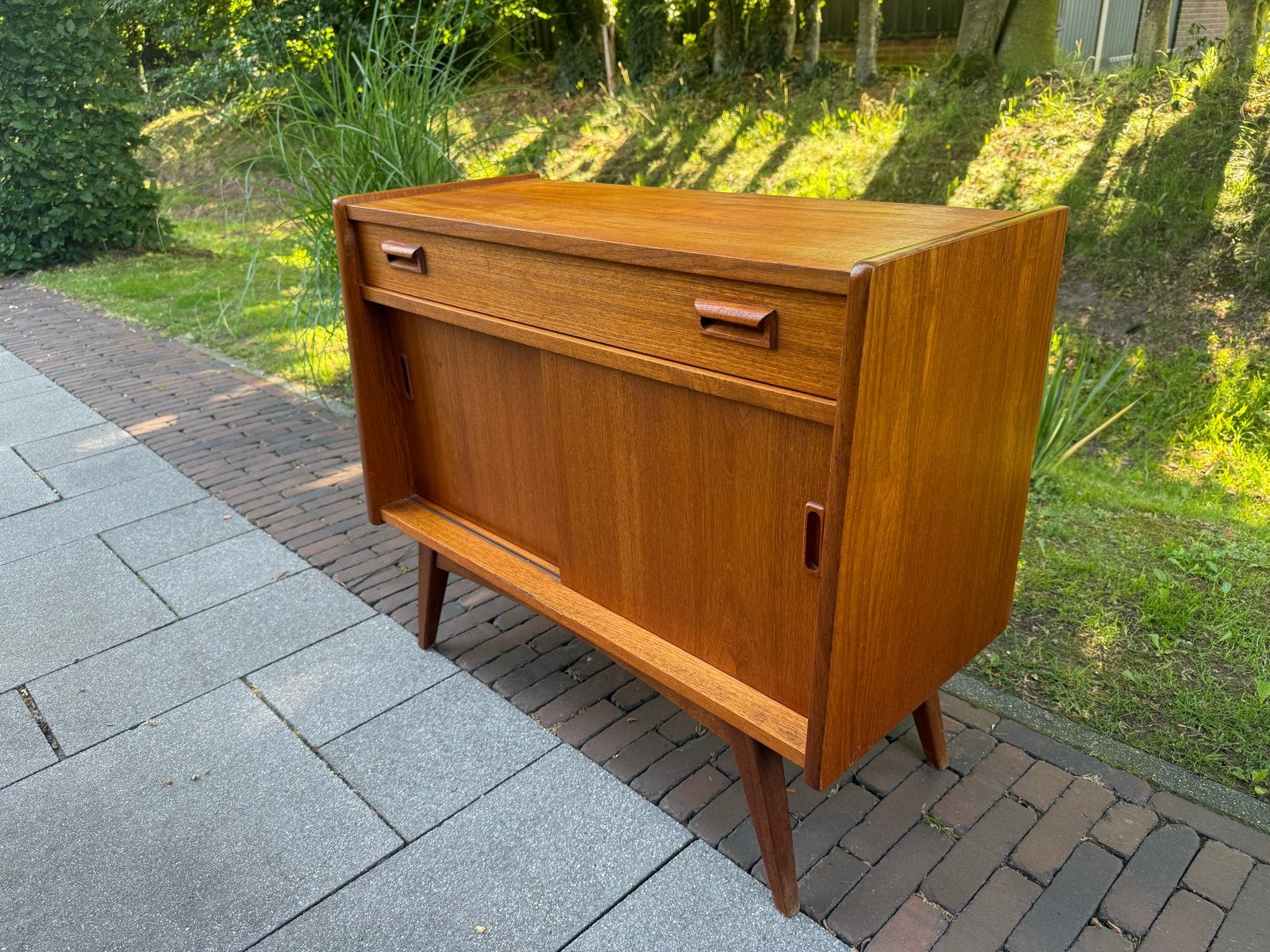 Vintage Mini Dressoir - 70x85x38cm