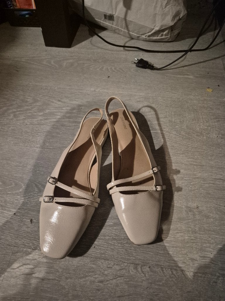Slingbacks beige, Kleding | Dames, Ophalen, Beige, Sandalen of Muiltjes, Zo goed als nieuw