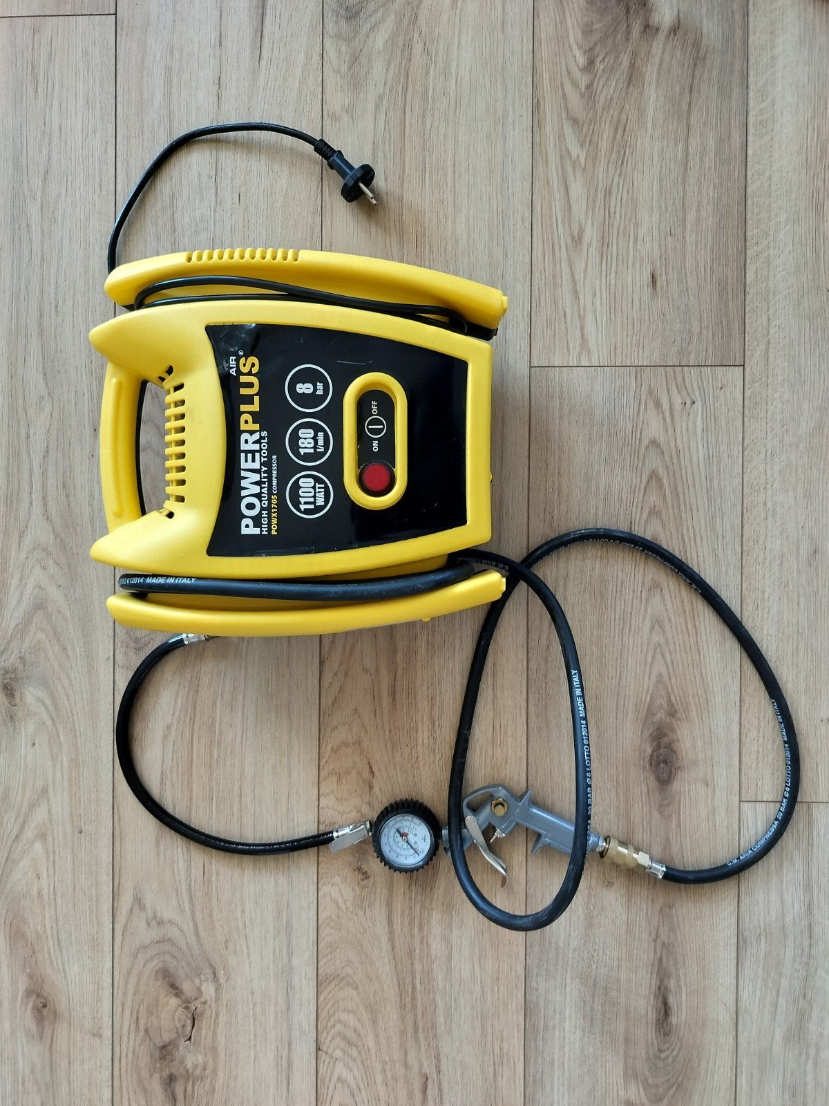 Powerplus POWX1705 luchtcompressor, Ophalen of Verzenden, Zo goed als nieuw