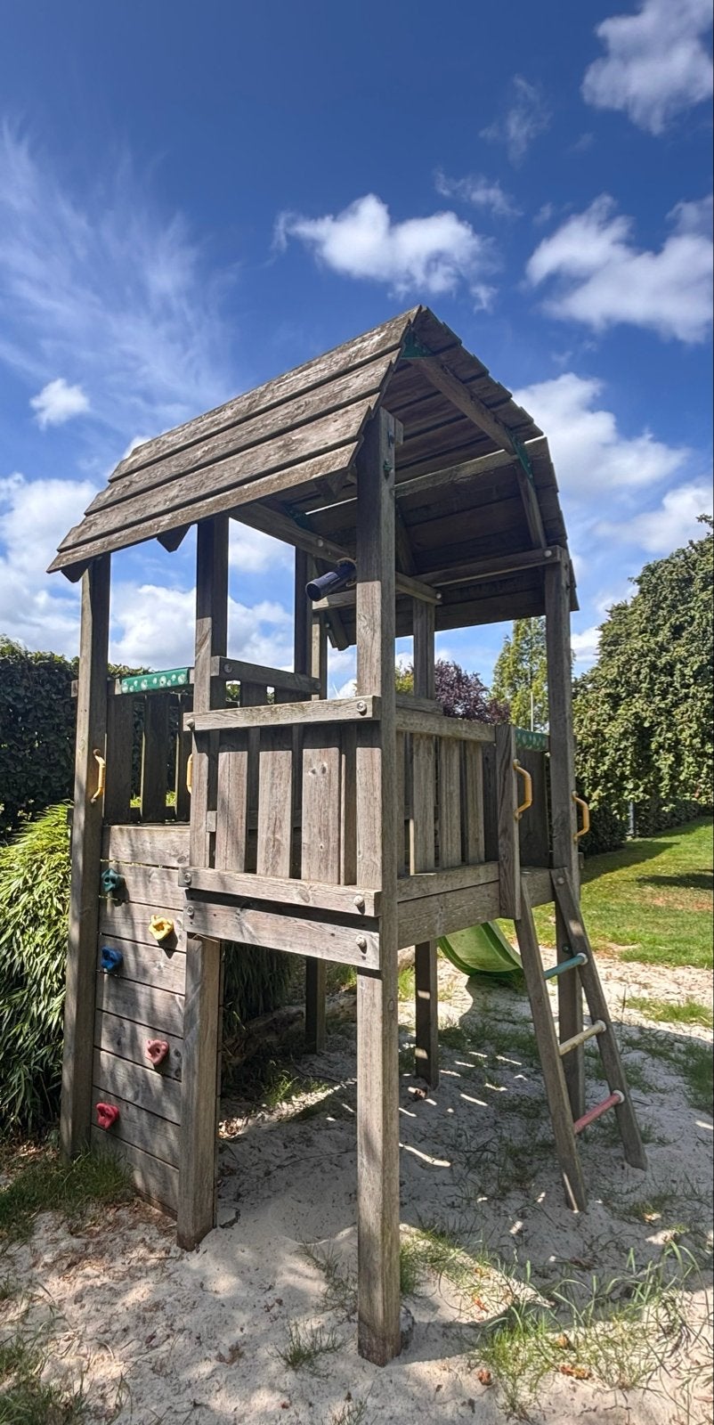 Houten speeltoestel van Jungle Gym met glijbaan en klimwand, Ophalen, Gebruikt, Glijbaan