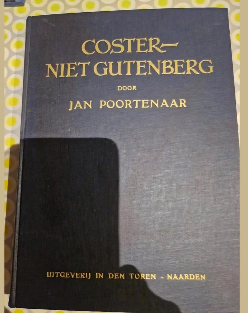 Coster - Niet Gutenberg door Jan Poortenaar (1947), Ophalen of Verzenden, Gelezen, Jan Poortenaar, Nederland