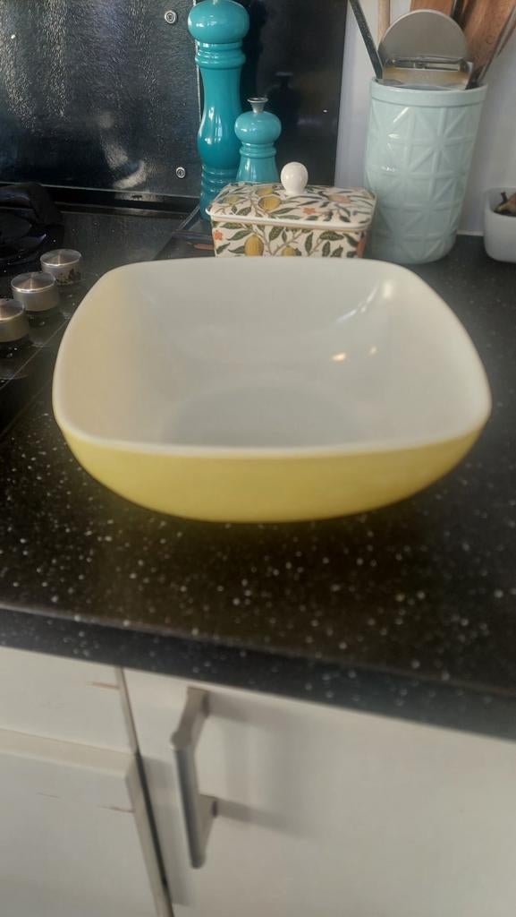 Vintage Pyrex schaal - Geel, Ophalen of Verzenden