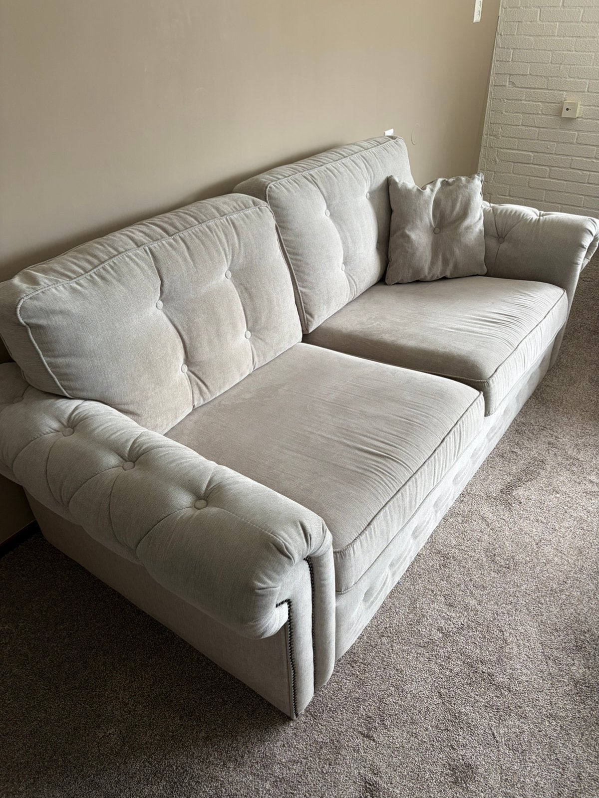 Comfortabele 3-zitsbank in grijze kleur, Ophalen, Tweepersoons, 75 tot 100 cm, Zo goed als nieuw