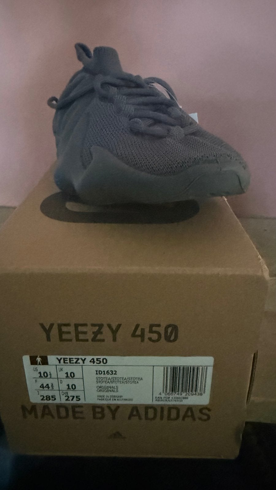 Adidas Yeezy 450 Cinder - Nieuw in doos, Kleding | Heren, Schoenen, Ophalen of Verzenden, Nieuw, Overige kleuren, Sneakers of Gympen