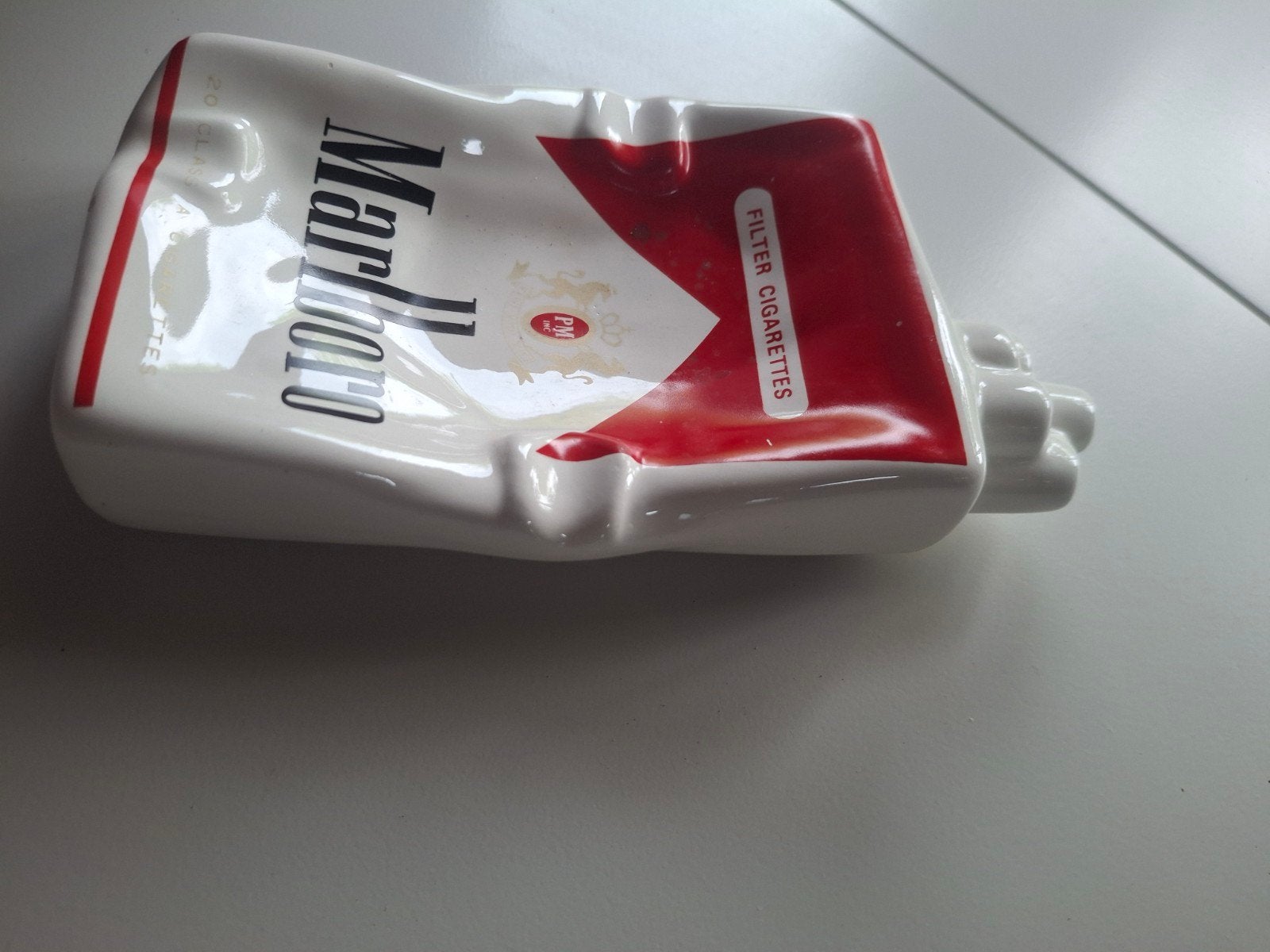 Zeldzame Vintage Marlboro Asbak - Verkreukeld Pakje Design, Ophalen of Verzenden, Gebruikt, Asbak