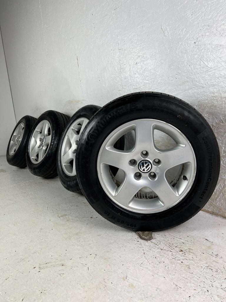 Volkswagen Golf Caddy velgen 15" 5x112 zomerset Sima Seat