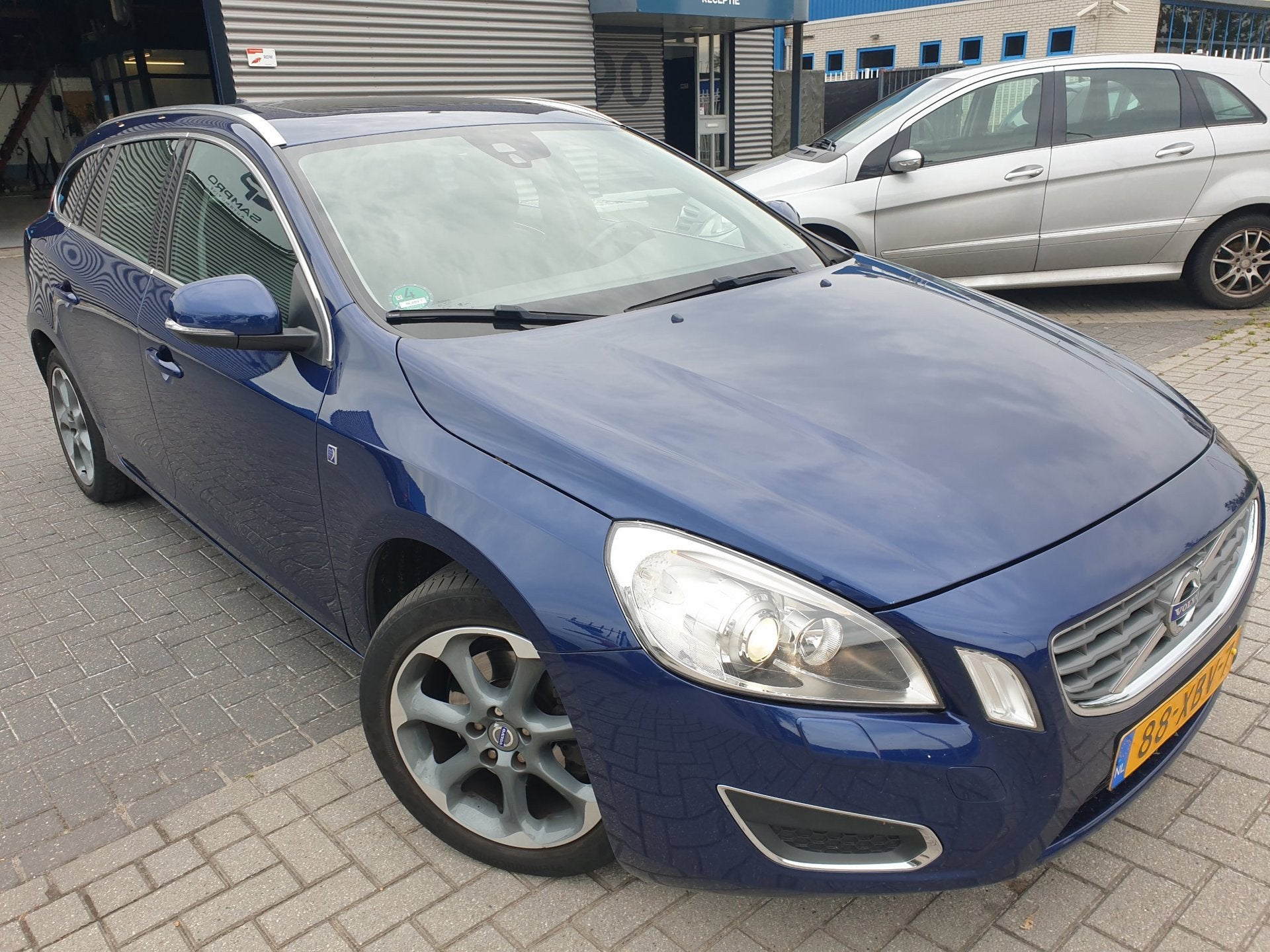Volvo V60 1.6 T3 Ocean Race, Auto's, Voorwielaandrijving, Gebruikt, Zwart, 4 cilinders