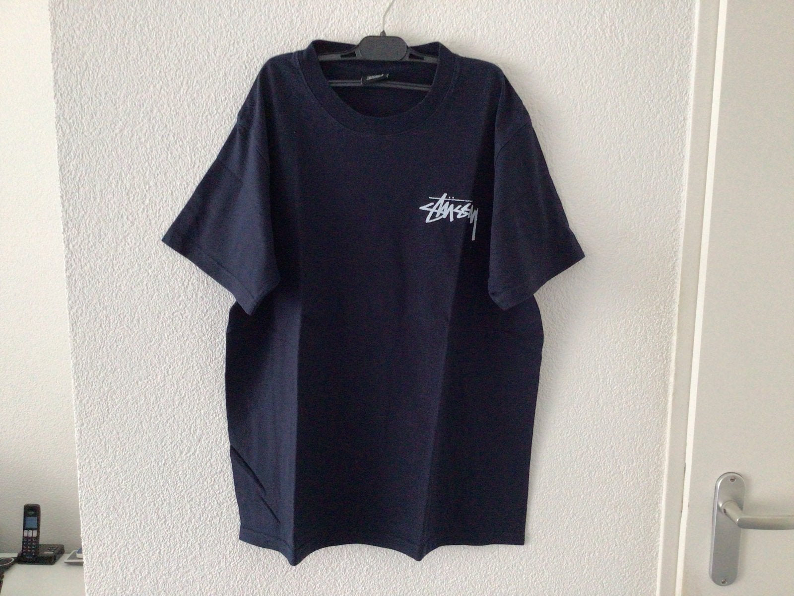 Donkerblauw Stussy T-shirt met dobbelsteenprint - Maat M, Kleding | Heren, Ophalen of Verzenden, Gedragen, Maat 48/50 (M), Blauw