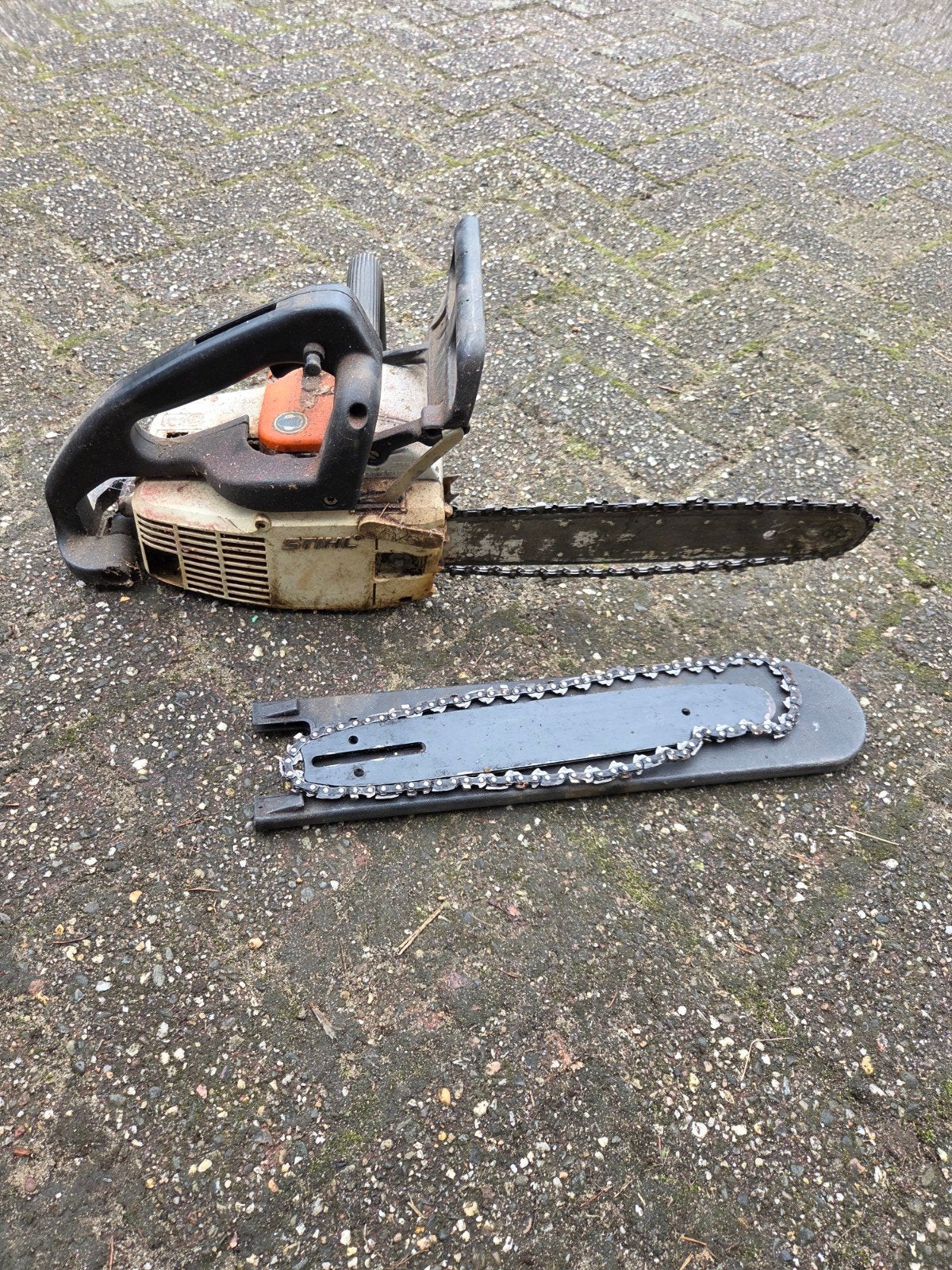 oude stihl 012 AVT motor zaag niet getest verzenden mogelijk, Doe-het-zelf en Verbouw, Gebruikt, Cirkelzaag, Ophalen of Verzenden