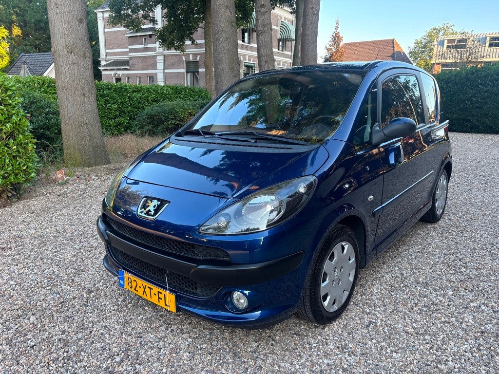 Peugeot 1007 1.6-16V Automaat Apk 07-2027, Auto's, Peugeot, 15 km/l, Gebruikt, 4 cilinders, Bedrijf