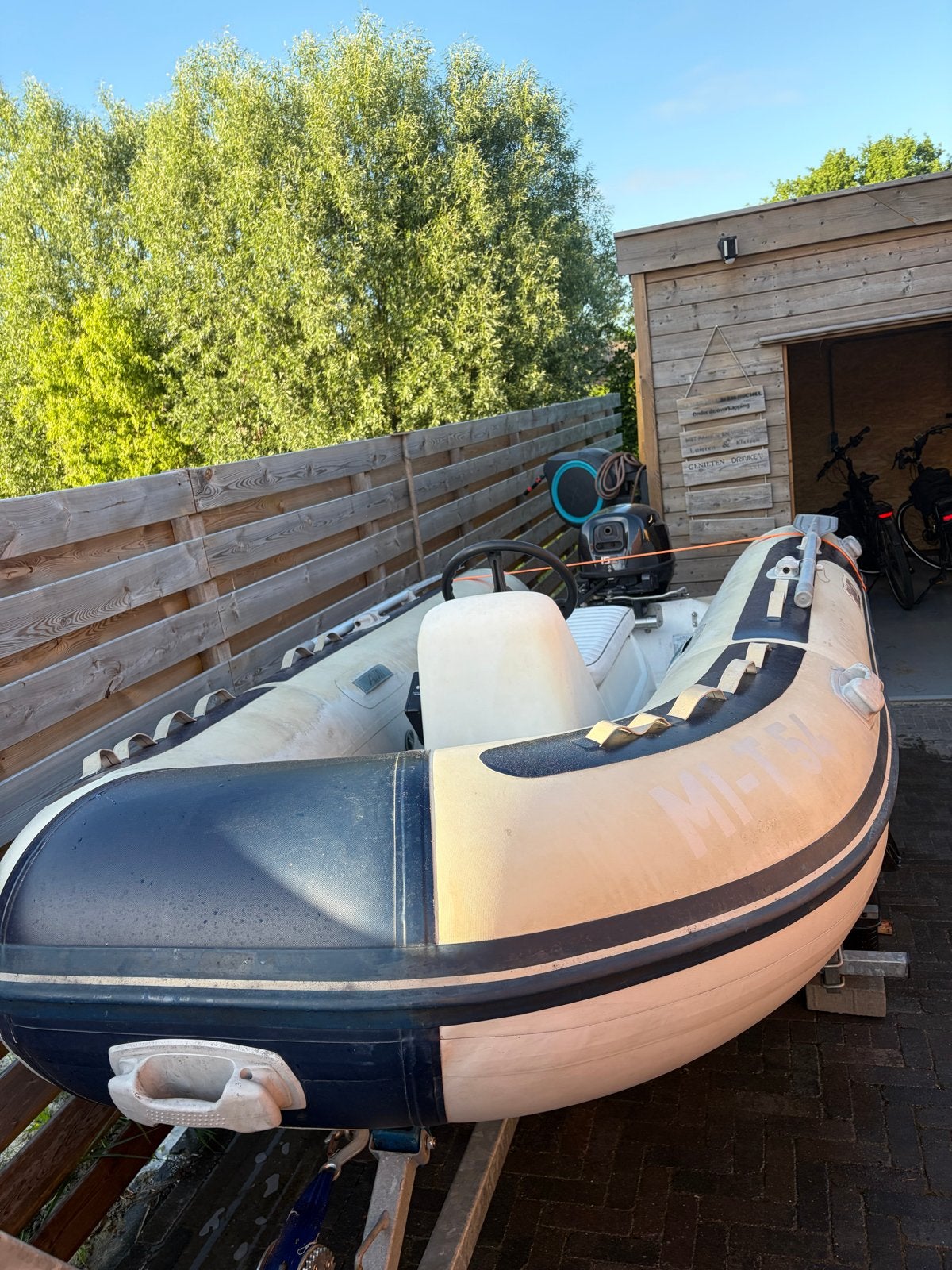 Rubberboot/mini rib met 15pk buitenboordmotor en trailer, Watersport en Boten, Rubberboten, Ophalen of Verzenden, Polyester/glasvezel