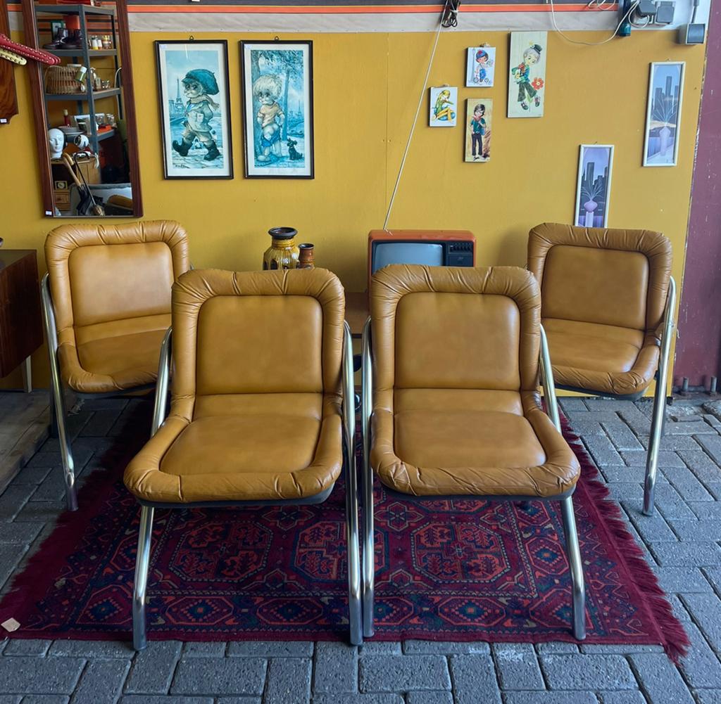 4 okergele vintage jaren 70 buisframe stoelen, chrome, Ophalen, ?, Zo goed als nieuw, Vintage space age