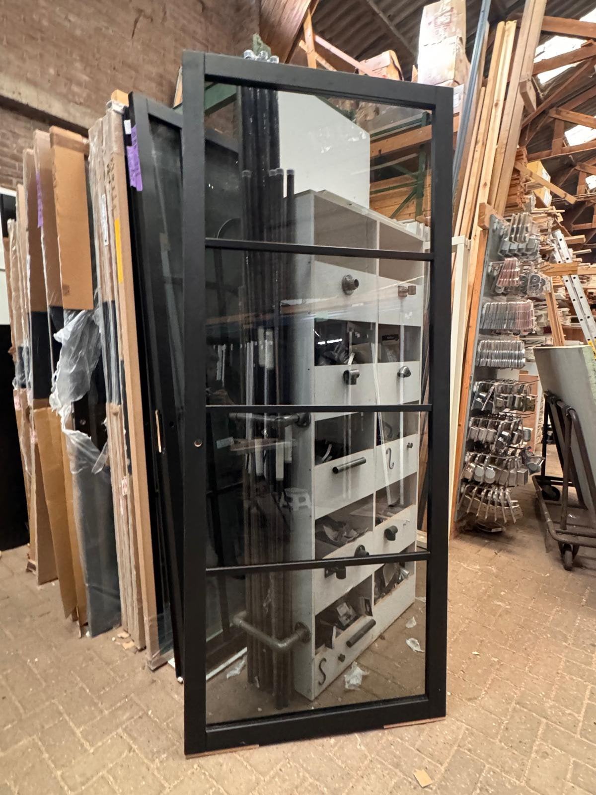 93x231,5 binnendeur opdek staallook zwart rookglas sk48, Ophalen, Binnendeur, Nieuw, Glas