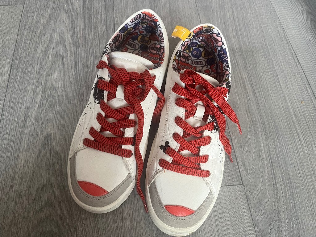 Desigual sneakers, Kleding | Dames, Ophalen, Wit, Desigual, Sneakers of Gympen