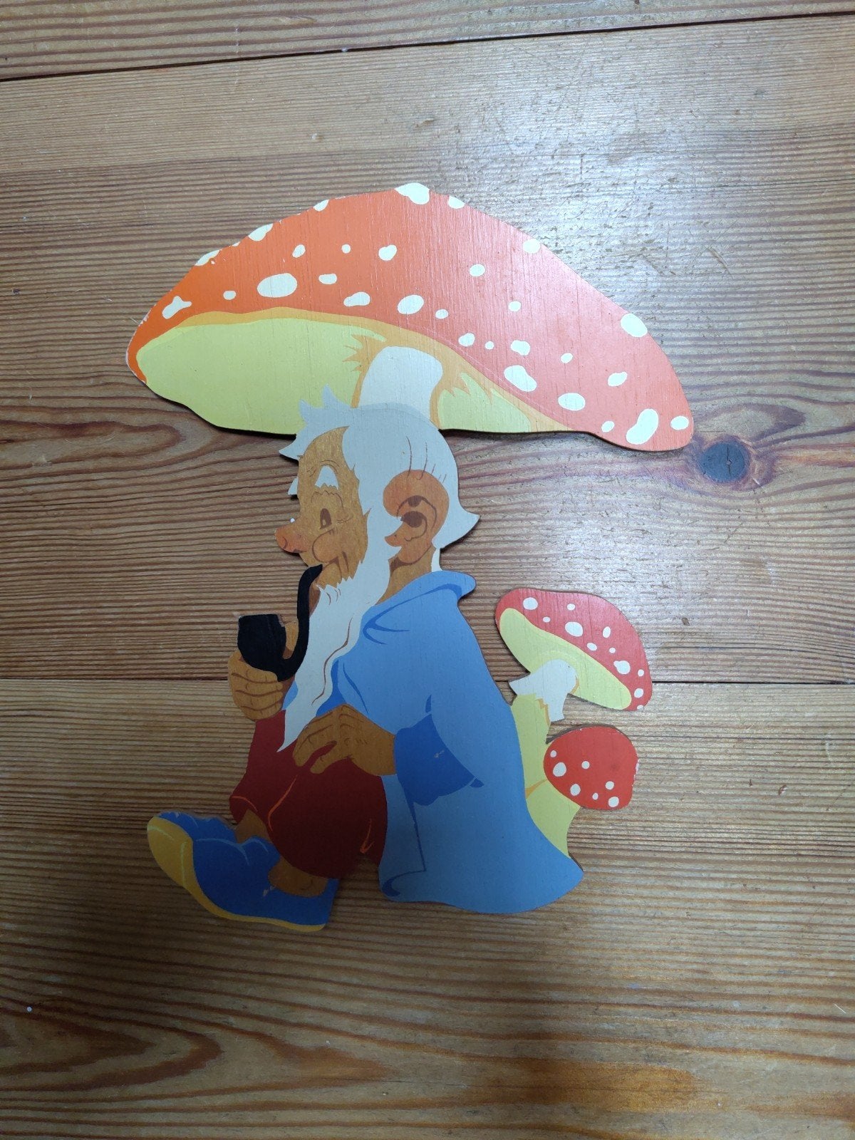 Vintage houten wanddecoratie kabouter met paddenstoel, Gebruikt, Hout, Ophalen of Verzenden, Wandbord of Wandpaneel