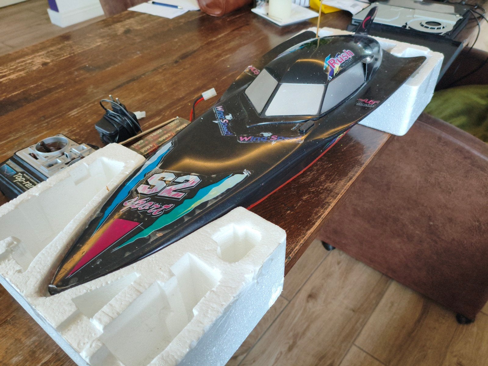 RC Speedboot S2 Sport met afstandsbediening en lader, Ophalen of Verzenden, Gebruikt, Groter dan 1:32, Overige merken