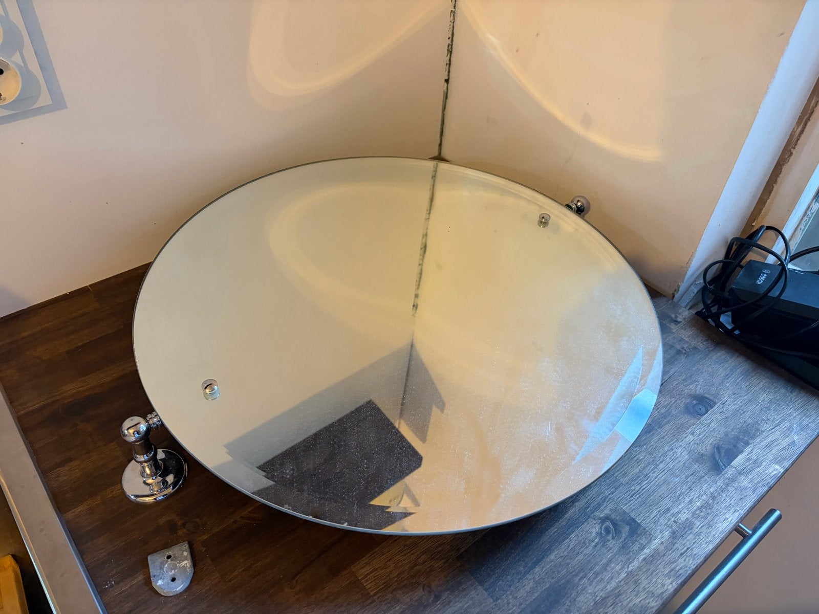 Ronde spiegel Samuel Heath kantelbaar, Antiek en Kunst, Ophalen, Rond, 50 tot 100 cm, Minder dan 100 cm