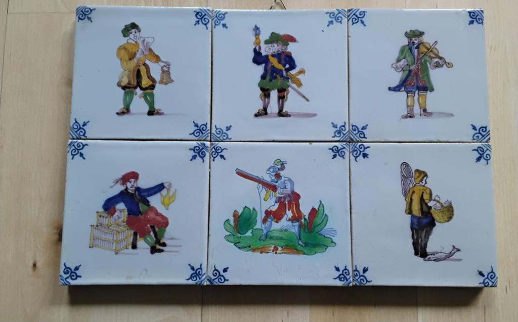 Uniek Makkumer Aardewerk Tegeltableau met Beroepen, Antiek en Kunst, Ophalen
